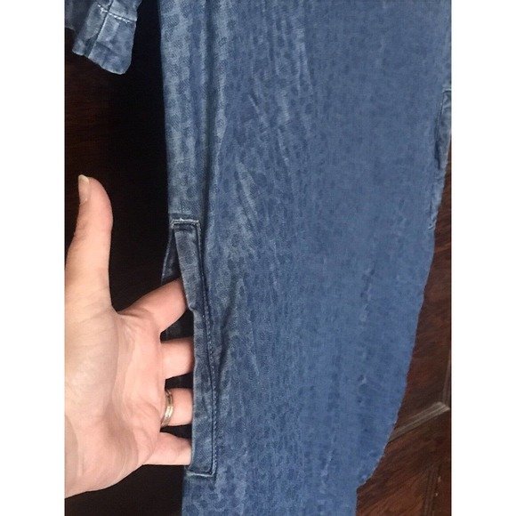 Chelsea & Theodore Shirt Dress Blue Chambray Leopard Animal Print Roll Tab Sz L - Picture 2 of 10